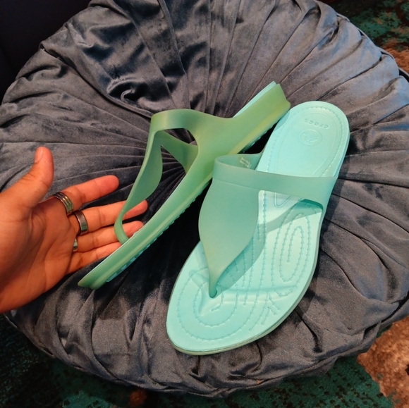 CROCS Monterey Light Green Sandals Size 10 - Picture 2 of 4